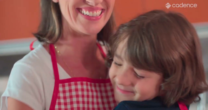 cadence mae criativa cortada